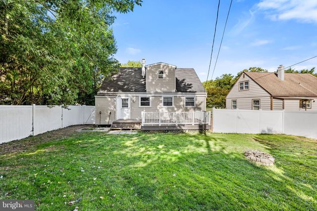 825 CLIFFEDGE RD, Baltimore, MD 21208