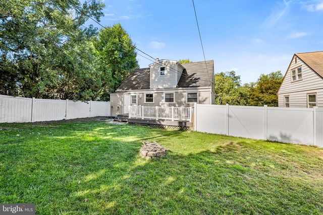825 CLIFFEDGE RD, Baltimore, MD 21208