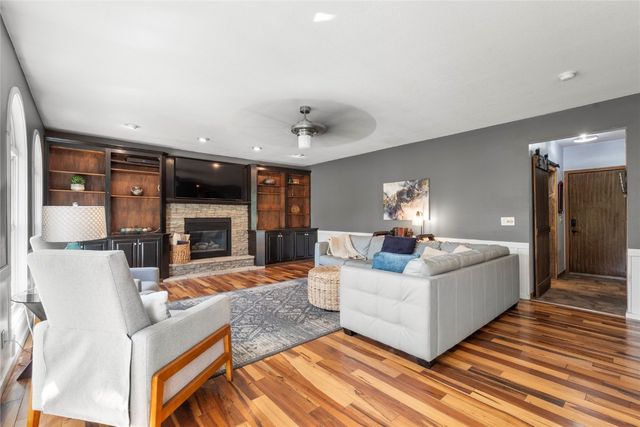 5843 Wells Lane, Cedar Rapids, IA 52411