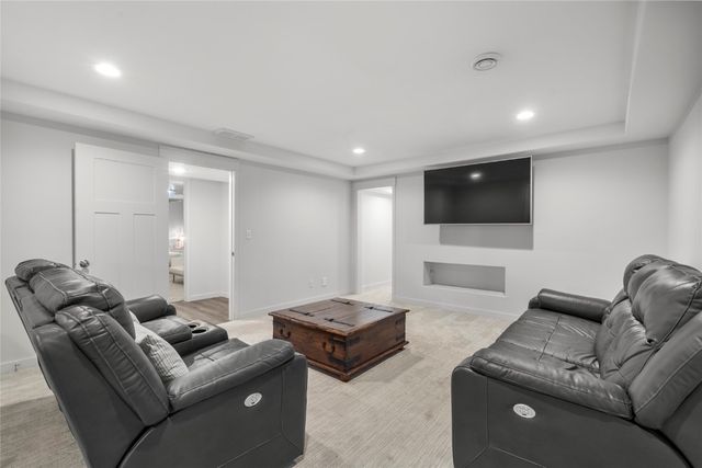 5843 Wells Lane, Cedar Rapids, IA 52411