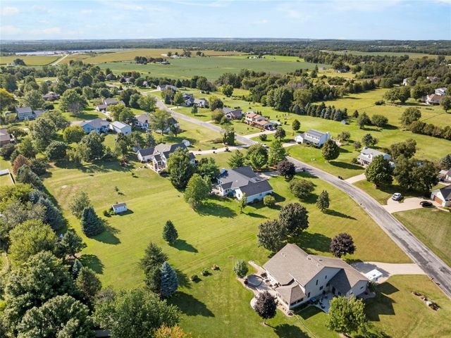 5843 Wells Lane, Cedar Rapids, IA 52411