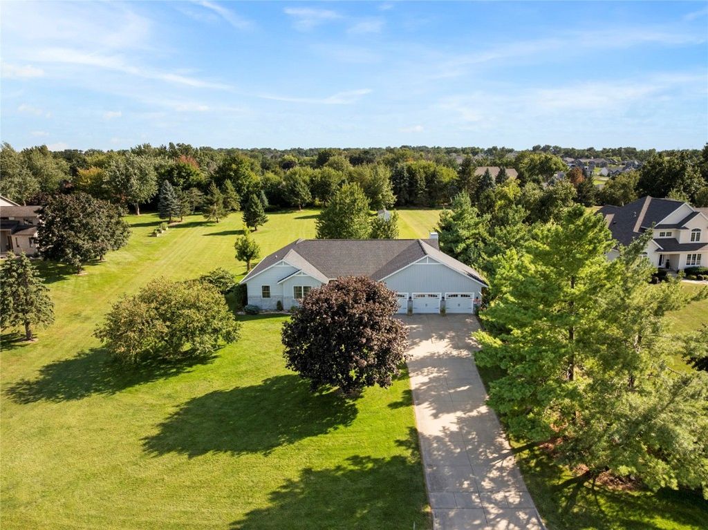 5843 Wells Lane, Cedar Rapids, IA 52411