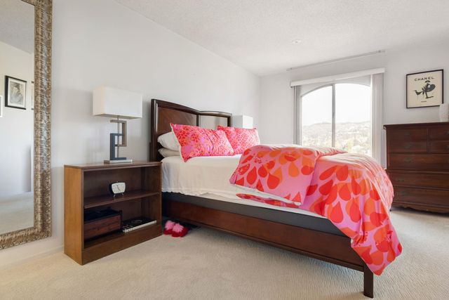 5405 Carlton St 303, Oakland, CA 94618