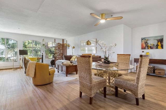 5405 Carlton St 303, Oakland, CA 94618