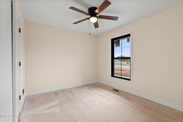 104 Glenda Elaine Dr, Mt Washington, KY 40047