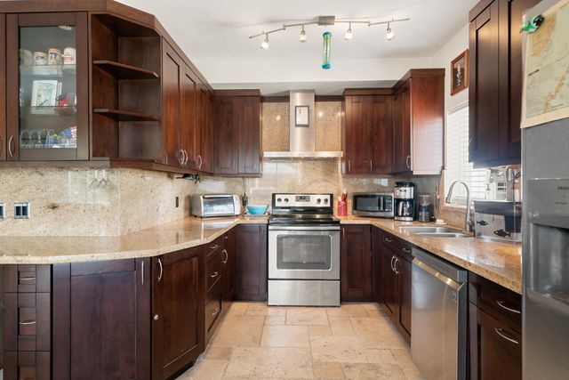 311 Buttonwood Circle, Key Largo, FL 33037