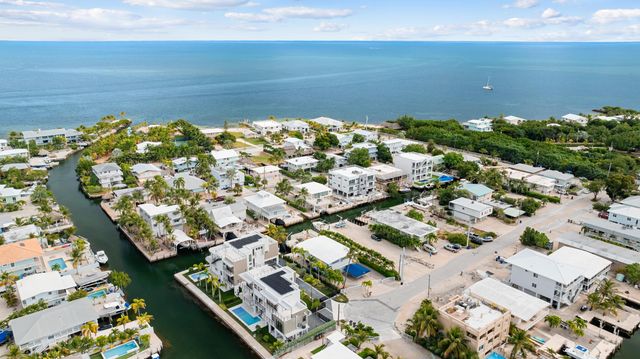 311 Buttonwood Circle, Key Largo, FL 33037