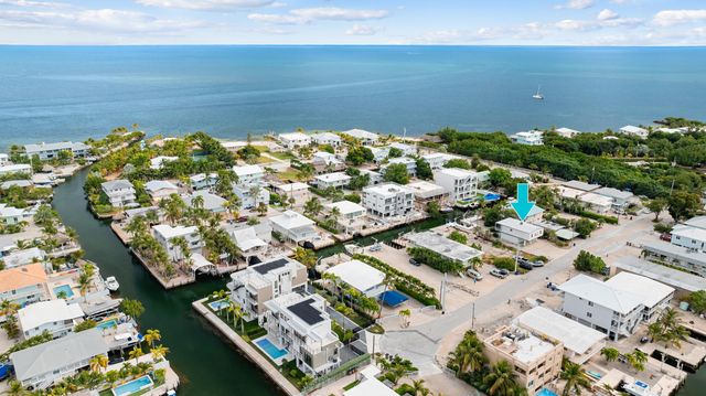 311 Buttonwood Circle, Key Largo, FL 33037