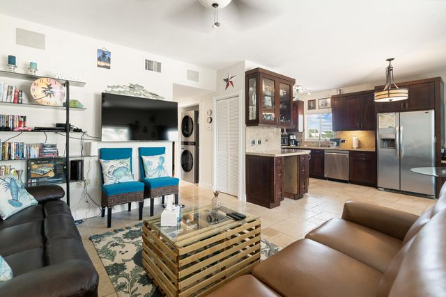 311 Buttonwood Circle, Key Largo, FL 33037