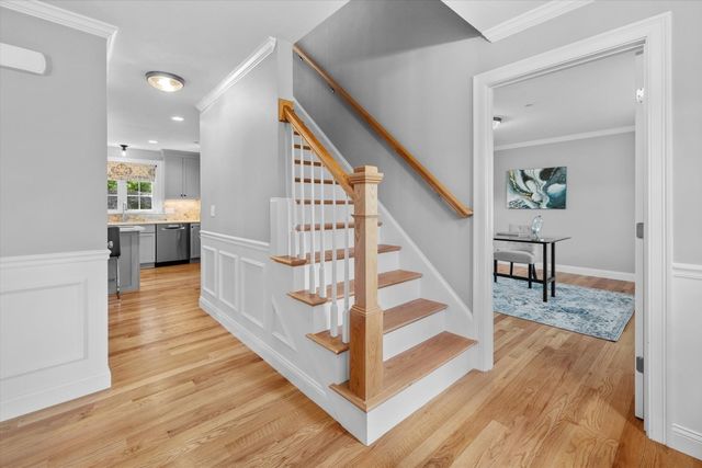 14 Houghton Farm Ln, Bolton, MA 01740