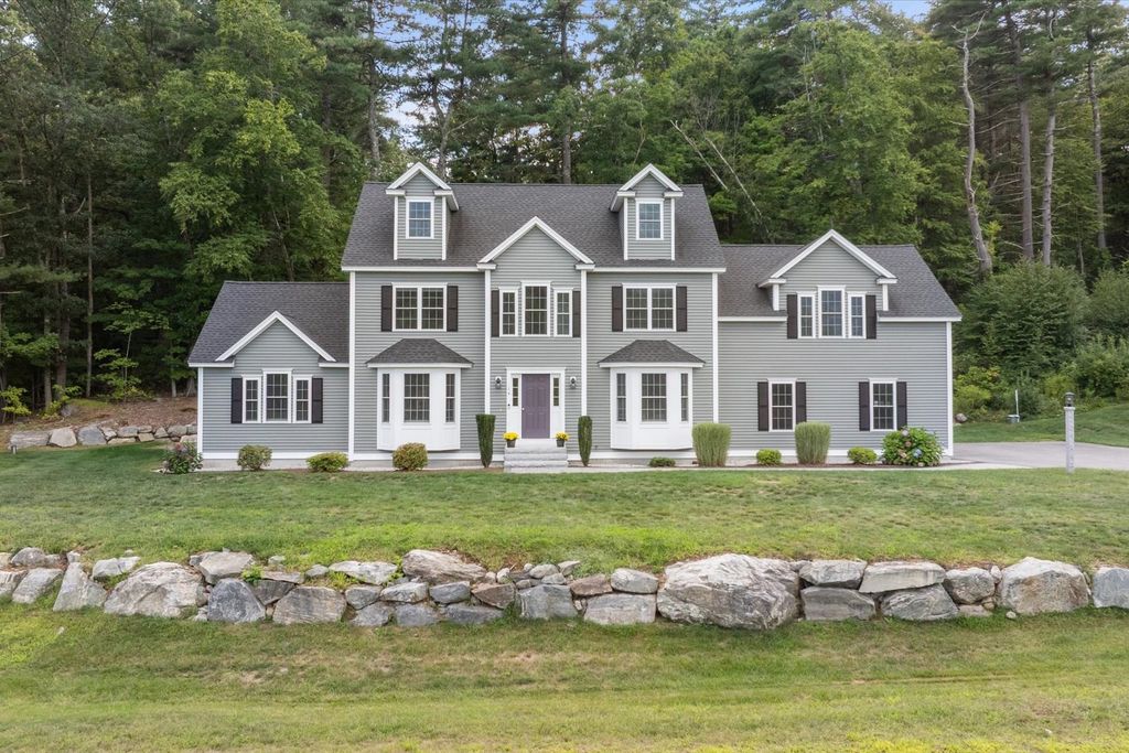 14 Houghton Farm Ln, Bolton, MA 01740