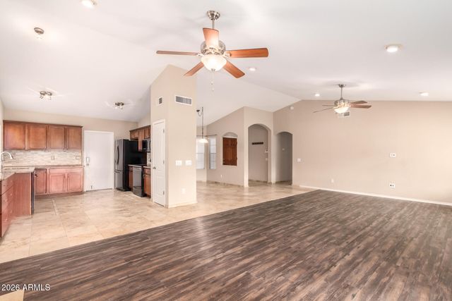 19912 N 76TH Avenue, Glendale, AZ 85308