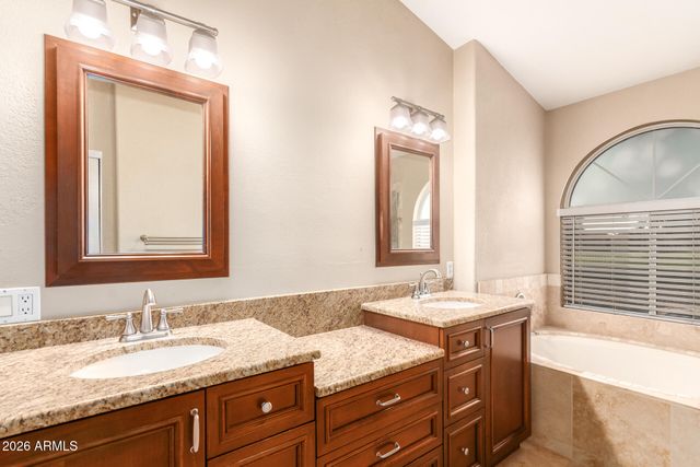 19912 N 76TH Avenue, Glendale, AZ 85308