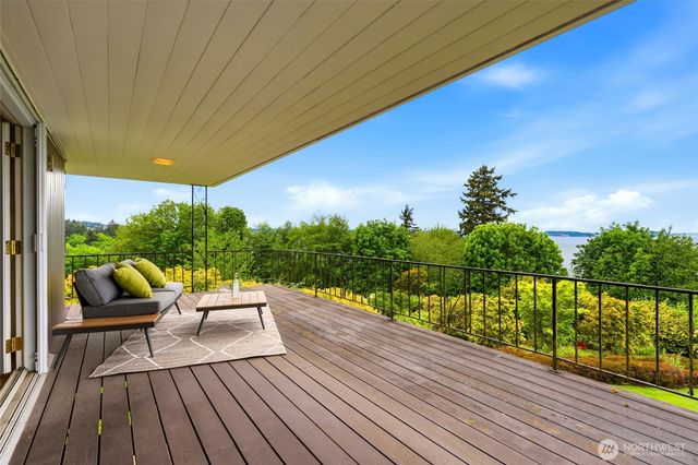 531 View Ridge Drive, Everett, WA 98203