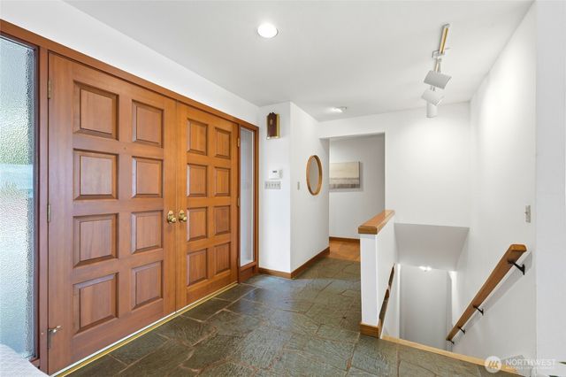 531 View Ridge Drive, Everett, WA 98203
