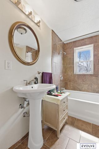 6109 Hamilton Street, Omaha, NE 68132