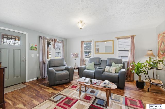 6109 Hamilton Street, Omaha, NE 68132