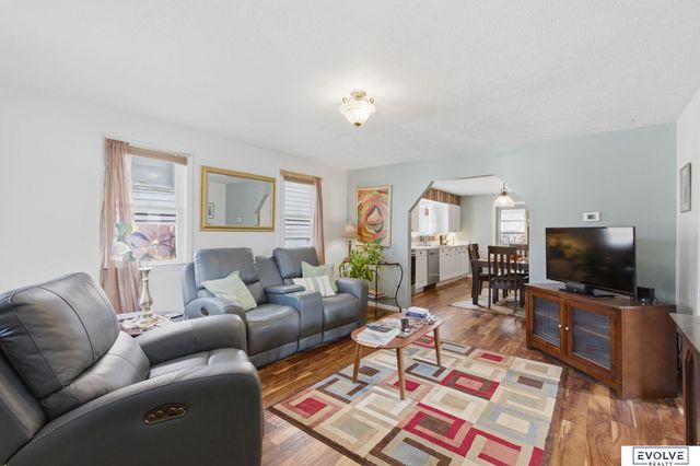 6109 Hamilton Street, Omaha, NE 68132