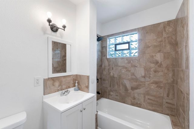 701 Shirley Street, Waterloo, IA 50707