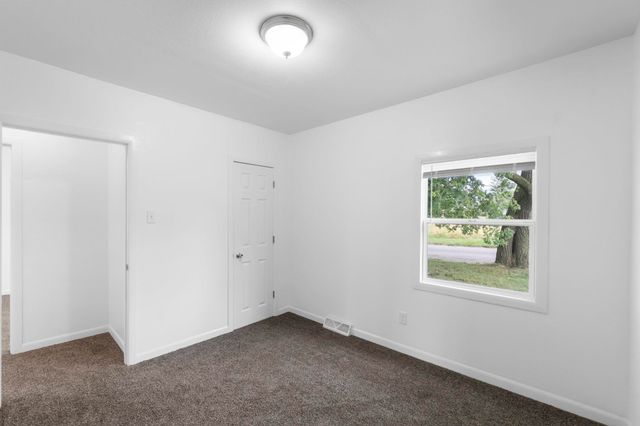 701 Shirley Street, Waterloo, IA 50707