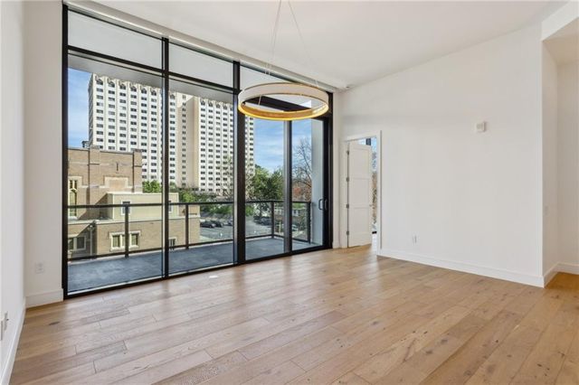 2425 Peachtree Road NE 403, Atlanta, GA 30305