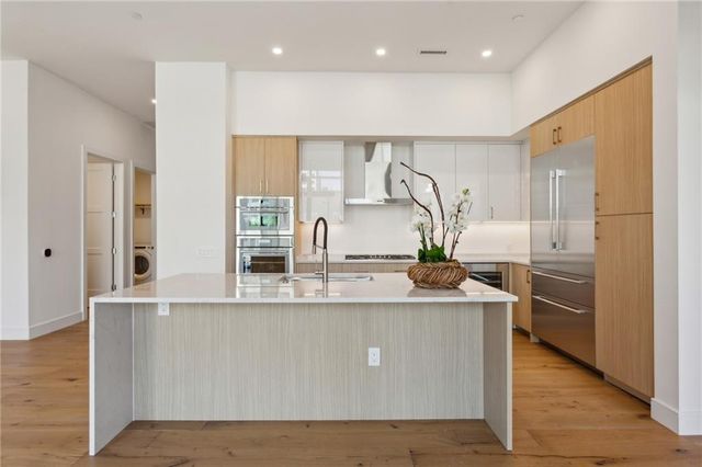 2425 Peachtree Road NE 403, Atlanta, GA 30305