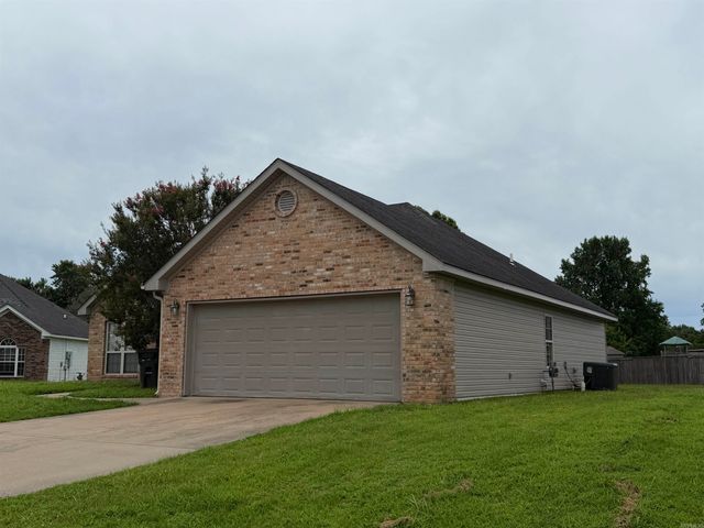 14012 Knighton Cove, North Little Rock, AR 72117