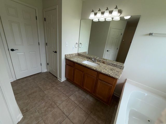 14012 Knighton Cove, North Little Rock, AR 72117