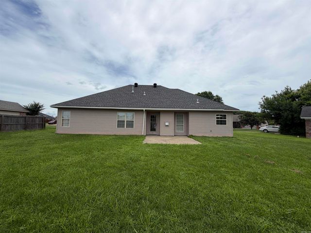 14012 Knighton Cove, North Little Rock, AR 72117