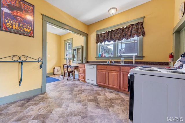 203 W Booneslick Road, Warrenton, MO 63383