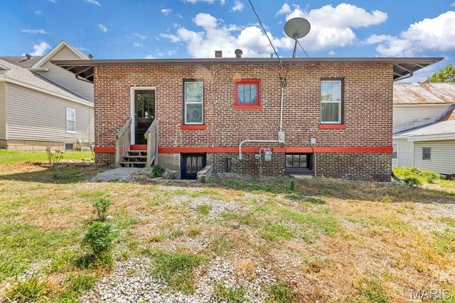 203 W Booneslick Road, Warrenton, MO 63383