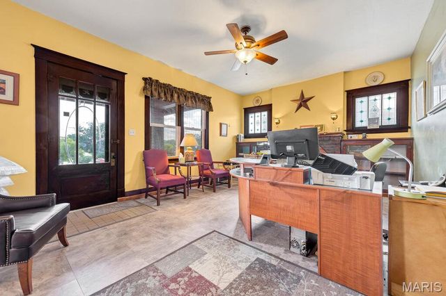 203 W Booneslick Road, Warrenton, MO 63383