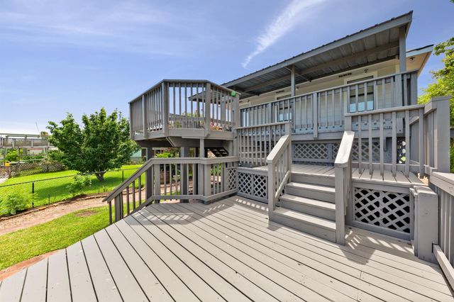 1115 Sunset, San Leon, TX 77539