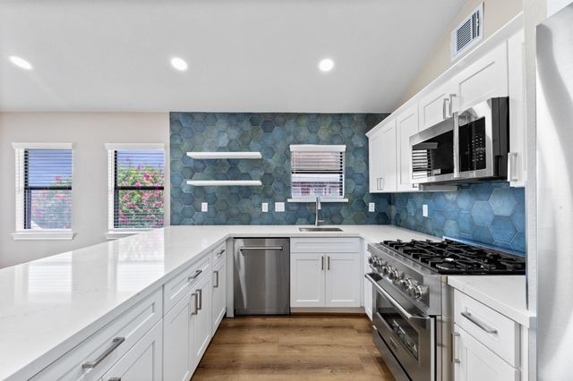 1115 Sunset, San Leon, TX 77539