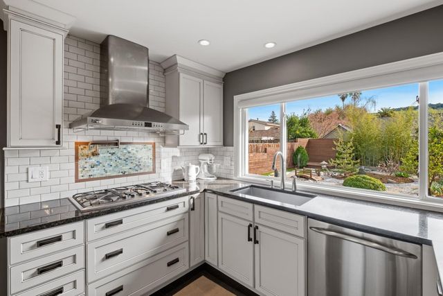 322 El Portal Way, San Jose, CA 95119