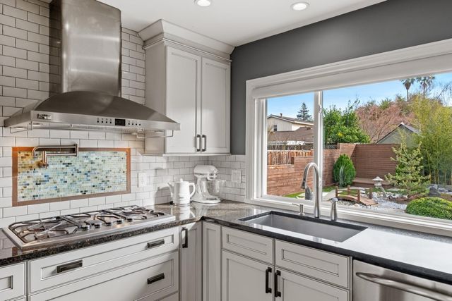 322 El Portal Way, San Jose, CA 95119