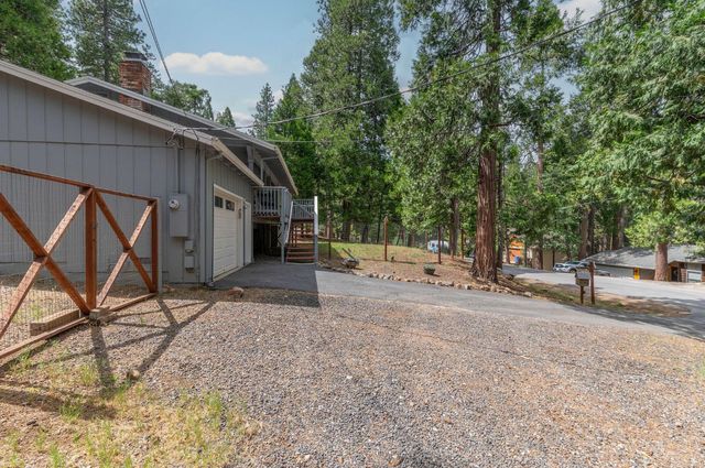 2020 Antler Dr, Arnold, CA 95223