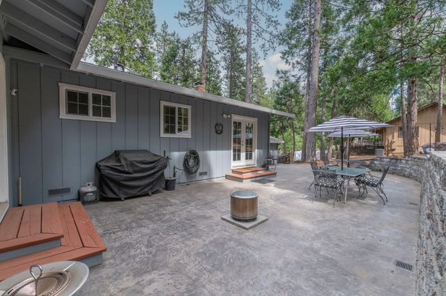 2020 Antler Dr, Arnold, CA 95223