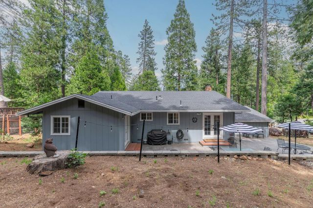 2020 Antler Dr, Arnold, CA 95223