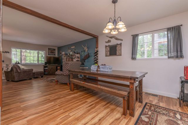 2020 Antler Dr, Arnold, CA 95223