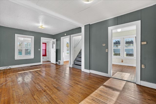 379 E Dale Avenue, Muskegon, MI 49442
