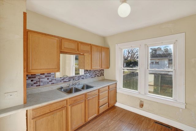 379 E Dale Avenue, Muskegon, MI 49442