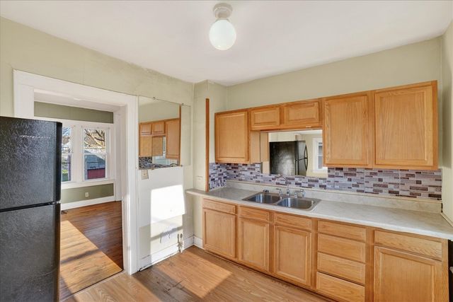 379 E Dale Avenue, Muskegon, MI 49442