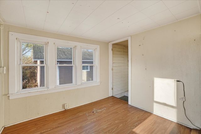 379 E Dale Avenue, Muskegon, MI 49442