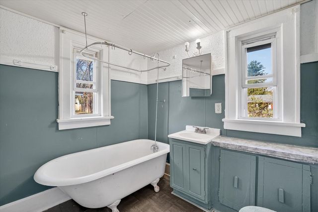 379 E Dale Avenue, Muskegon, MI 49442