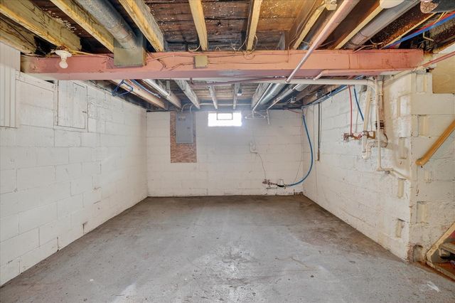379 E Dale Avenue, Muskegon, MI 49442