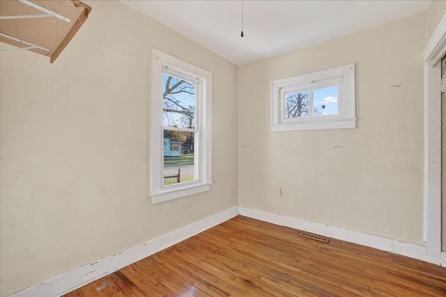 379 E Dale Avenue, Muskegon, MI 49442