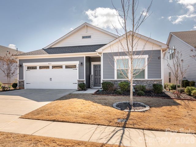 9317 Dunwich Drive, Gastonia, NC 28056