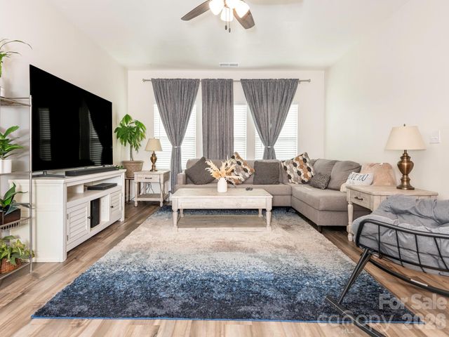 9317 Dunwich Drive, Gastonia, NC 28056