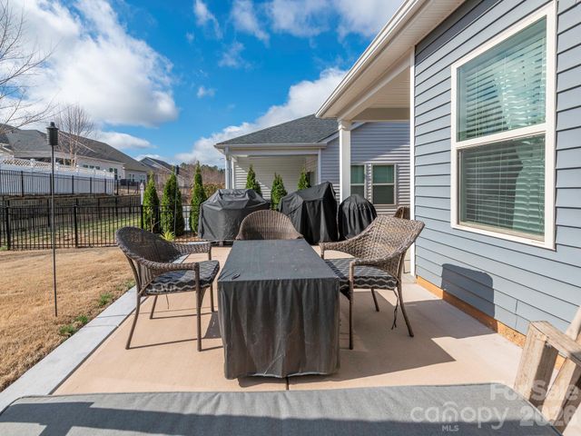 9317 Dunwich Drive, Gastonia, NC 28056